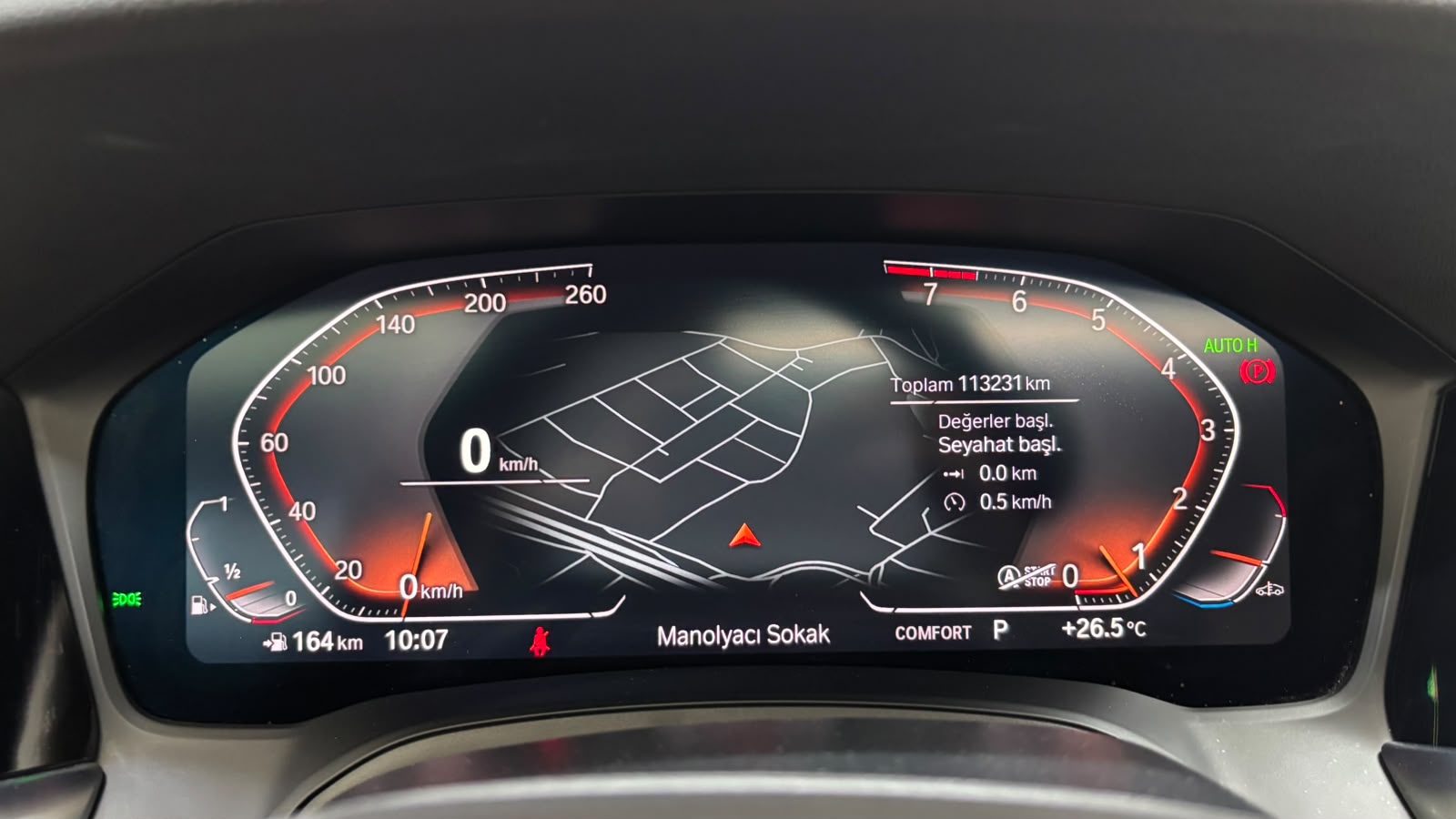 BMW 320i 8